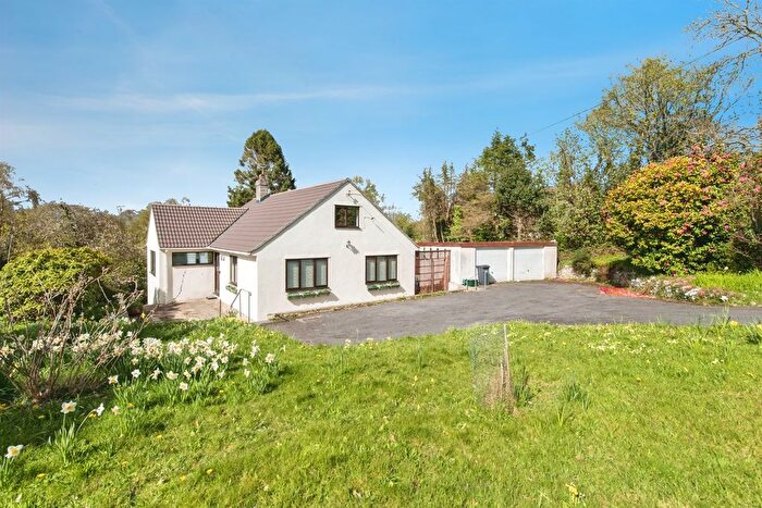 4 Bedroom Detached Bungalow For Sale In Crewkerne Road, Axminster, EX13