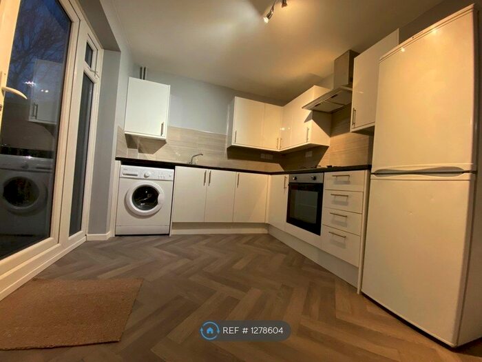 2 Bedroom Terraced House To Rent In Hawkmoor Close, Eaglestone, Milton Keynes MK6