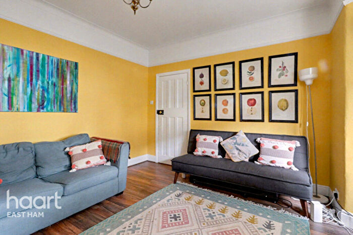 3 Bedroom Terraced House For Sale In Fourth Avenue, London, E12