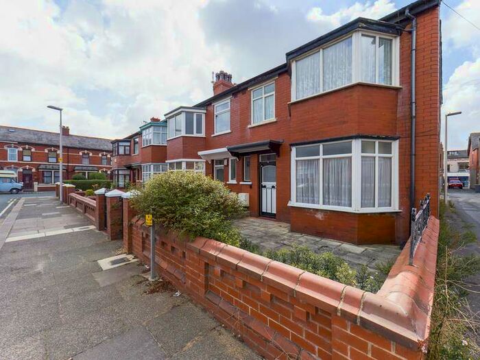 3 Bedroom Property For Sale In St Road, Blackpool FY4