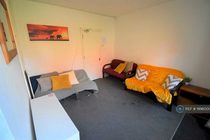 5 Bedroom Terraced House To Rent In Addington Road, Reading, RG1