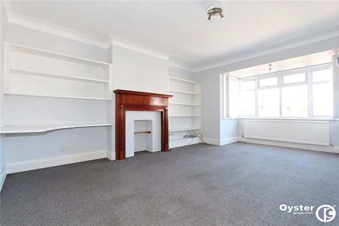 1 Bedroom Apartment To Rent In Whitchurch Lane, Edgware, HA8