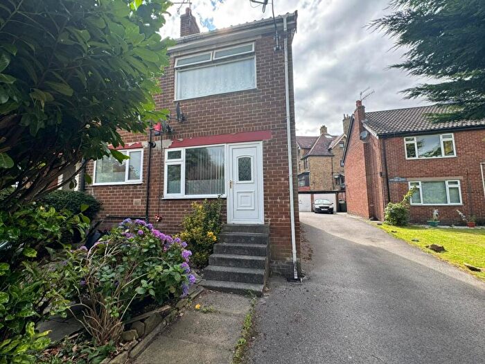 1 Bedroom Apartment To Rent In Park Grove Court, Bradford, BD9