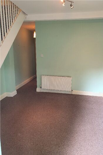2 Bedroom Maisonette To Rent In Holdenhurst Road, Bournemouth, BH8