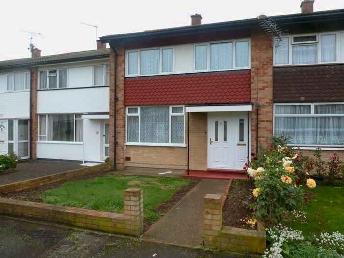 3 Bedroom Terraced House To Rent In Parlaunt Road, Slough, SL3