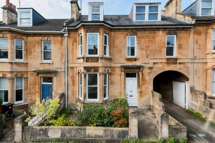 2 Bedroom Maisonette To Rent In Bedroom Ground Floor Maisonette In Avon, BA1