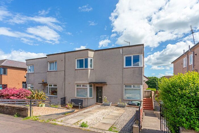 3 Bedroom Flat For Sale In Northfield Farm Avenue, Edinburgh, EH8