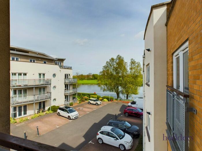 2 Bedroom Apartment To Rent In Chertsey, Surrey, KT16