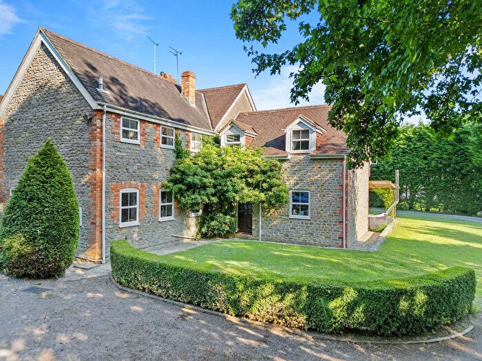 4 Bedroom Semi-Detached House For Sale In Anchor Hill, Holton, Wincanton, Somerset, BA9