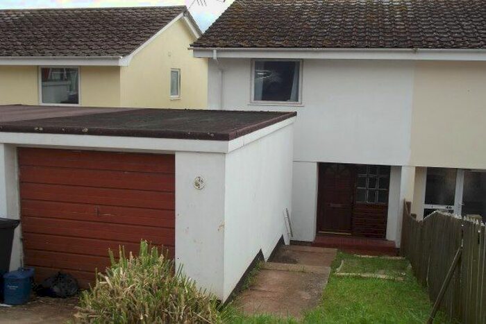 2 Bedroom Property To Rent In Upper Longlands, Dawlish, EX7