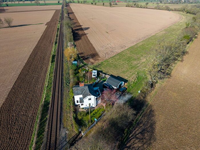 3 Bedroom Detached House For Sale In Watering Pit Lane, Norwich, NR12