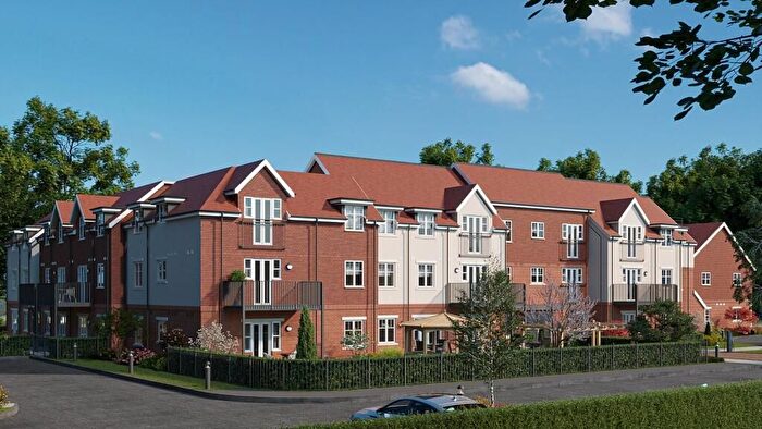 2 Bedroom Flat For Sale In Haslemere Road, Liphook, GU30