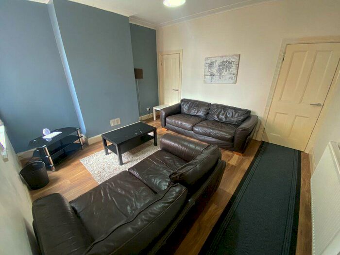 4 Bedroom Terraced House To Rent In Welford Road, Leicester, LE2