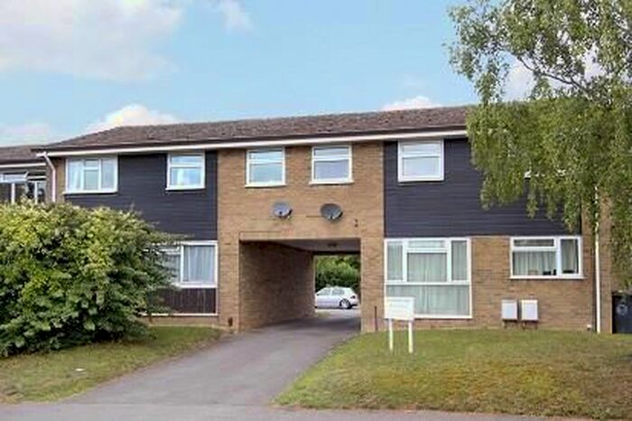 2 Bedroom Flat To Rent In Carterton, Oxfordshire, OX18