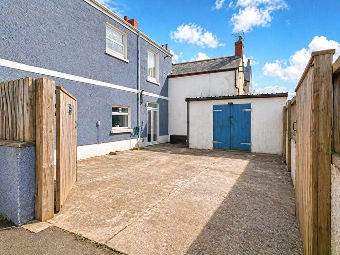 2 Bedroom Flat For Sale In Kensington Road, Neyland, Milford Haven, Pembrokeshire, SA73