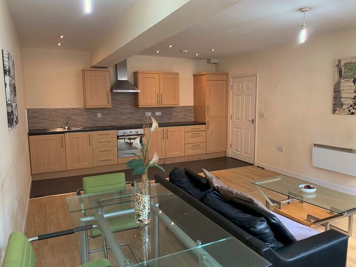 2 Bedroom Apartment To Rent In Large Bed, Bath, Furnished, Juliette Balcony, Parking Available, B4