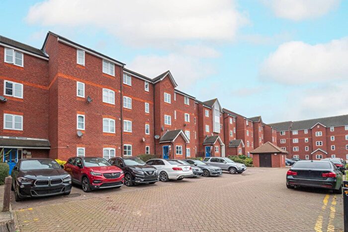 2 Bedroom Flat To Rent In Harlinger Street, Woolwich, London, SE18