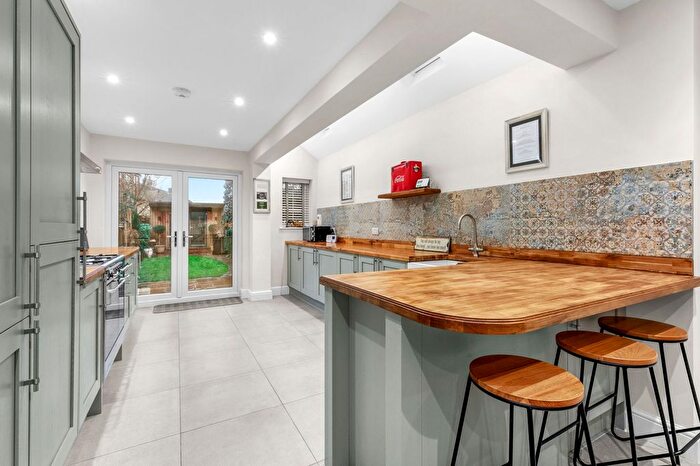 3 Bedroom Terraced House For Sale In Shepherds Lane, Beaconsfield, HP9