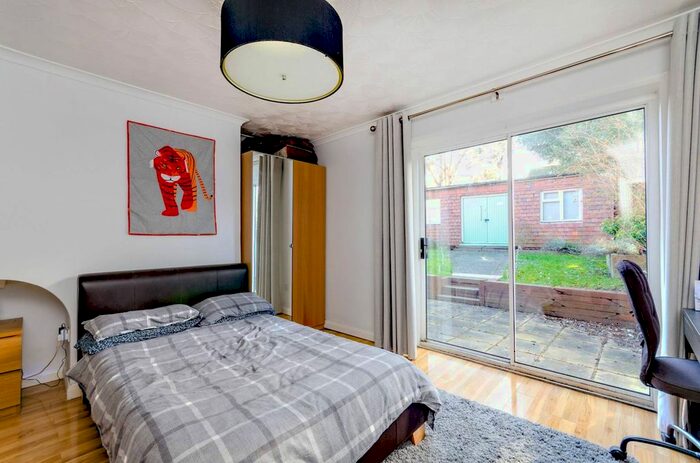 4 Bedroom Semi-Detached House To Rent In Little Platt, Park Barn, Guildford, GU2