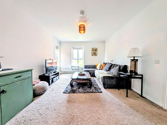 1 Bedroom Flat To Rent In Wheatsheaf Lane, London, SW6