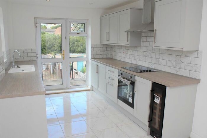 3 Bedroom Property To Rent In Arthur Street, Williamstown, Tonypandy, CF40