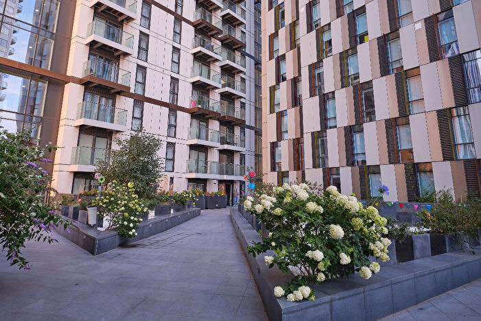 2 Bedroom Apartment To Rent In Mawes House, SE17