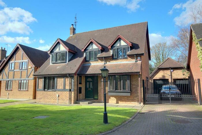 4 Bedroom Detached House For Sale In The Hawthorns, North Ferriby, HU14