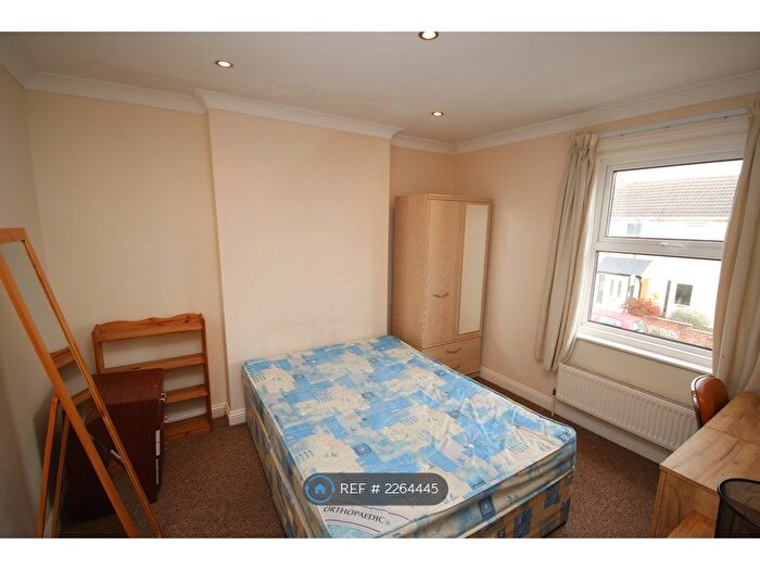 6 Bedroom Semi-Detached House To Rent In Wycliffe Road, Bournemouth, BH9