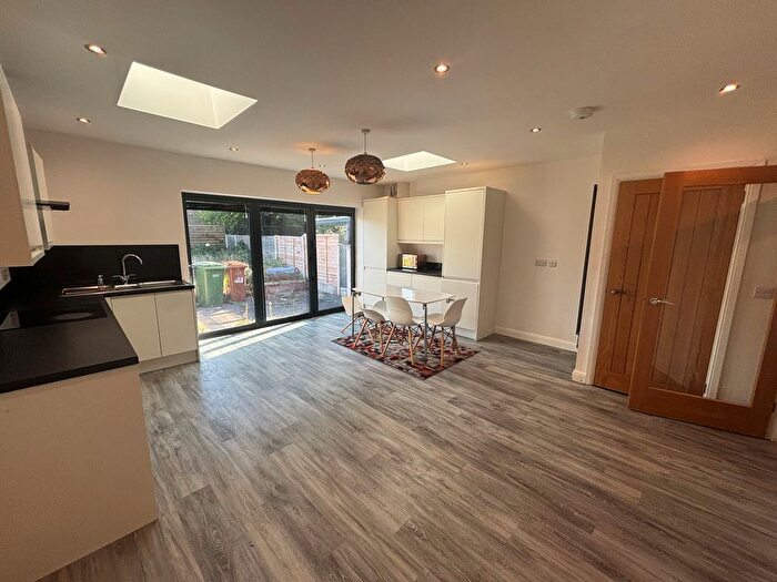 3 Bedroom Detached House To Rent In Stockport, SK5