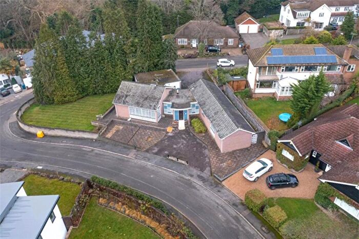 4 Bedroom Bungalow For Sale In Fallowfield, Stanmore, HA7