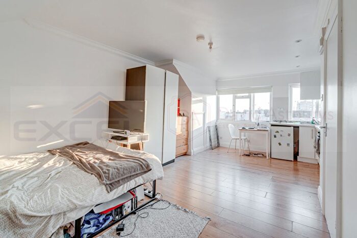 Studio To Rent In Mazenod Avenue, West Hampstead, London, NW6