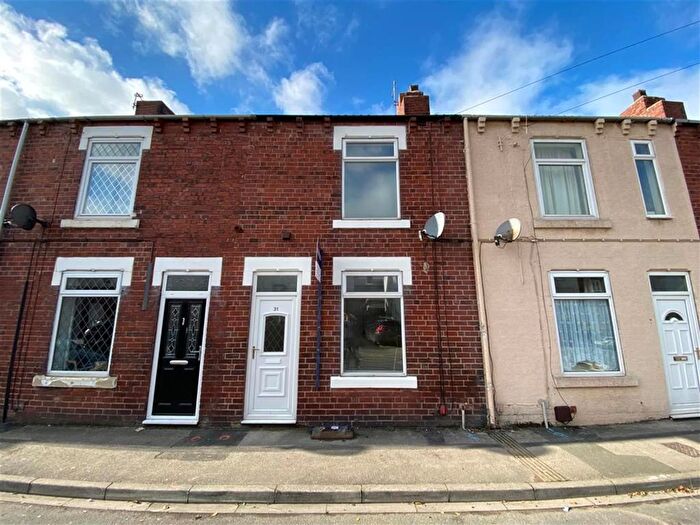 2 Bedroom Terraced House To Rent In Rhyl Street, Featherstone, WF7