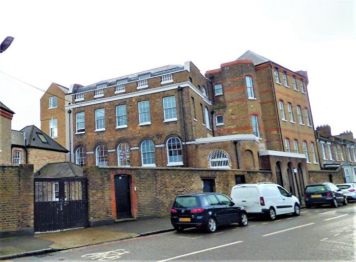 2 Bedroom Apartment To Rent In Sidney House, Hassett Road, Homerton, E9