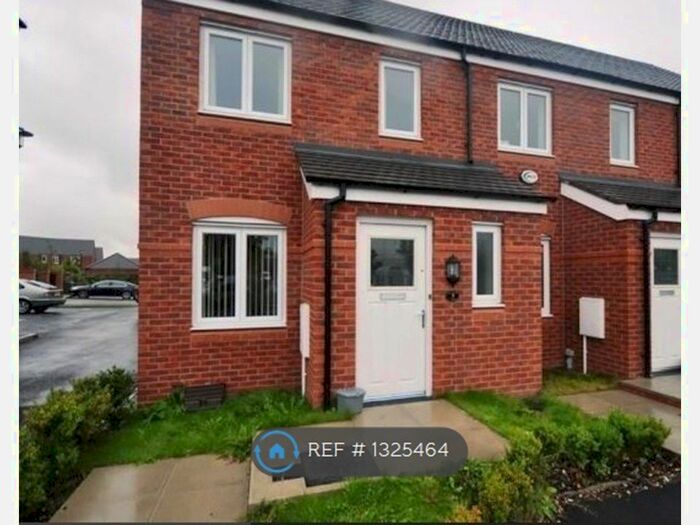 2 Bedroom End Of Terrace House To Rent In Draybank Road, Altrincham WA14