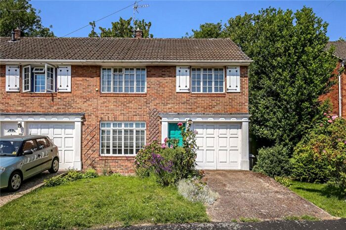 4 Bedroom End Of Terrace House For Sale In Hubert Road, Winchester, Hampshire, SO23