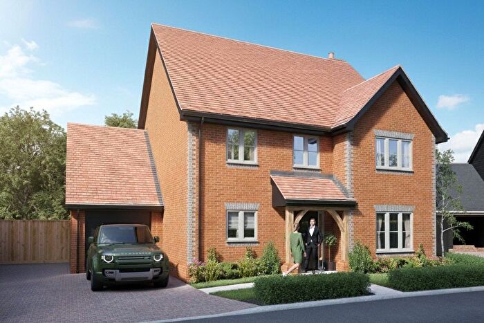 4 Bedroom Detached House For Sale In Shepherds Ridge, Mortimer Common, Reading, Berkshire, RG7