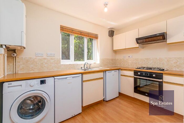 2 Bedroom End Of Terrace House For Sale In Chesterton Drive, Leamington Spa, CV31