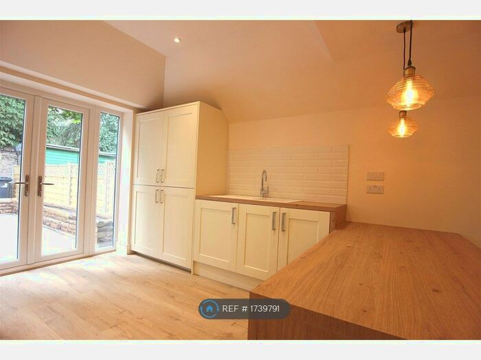 1 Bedroom Flat To Rent In Eccleston Road, London, W13