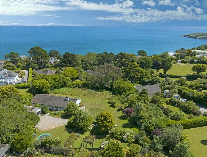4 Bedroom Bungalow For Sale In Maenporth Road, Maenporth, Falmouth, Cornwall, TR11