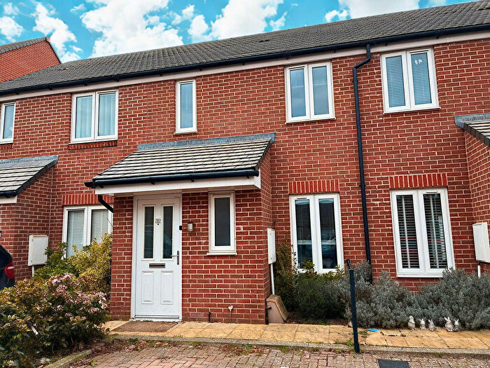 2 Bedroom Terraced House For Sale In Roger Croft Drive, Thatcham, RG19