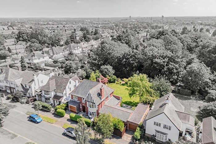 5 Bedroom Detached House For Sale In Westfield Road, Leicester, LE3