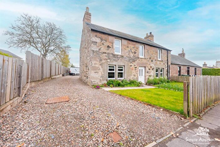 3 Bedroom House For Sale In Bridgeton Brae, Almondbank, Perth, PH1