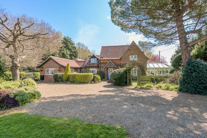 5 Bedroom Detached House For Sale In Wood Street, Catfield, Great Yarmouth, NR29