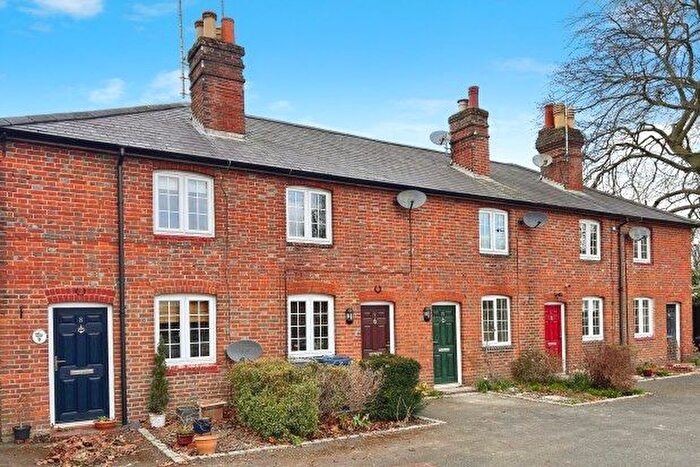 2 Bedroom Property To Rent In Cow Lane, Godalming, GU7