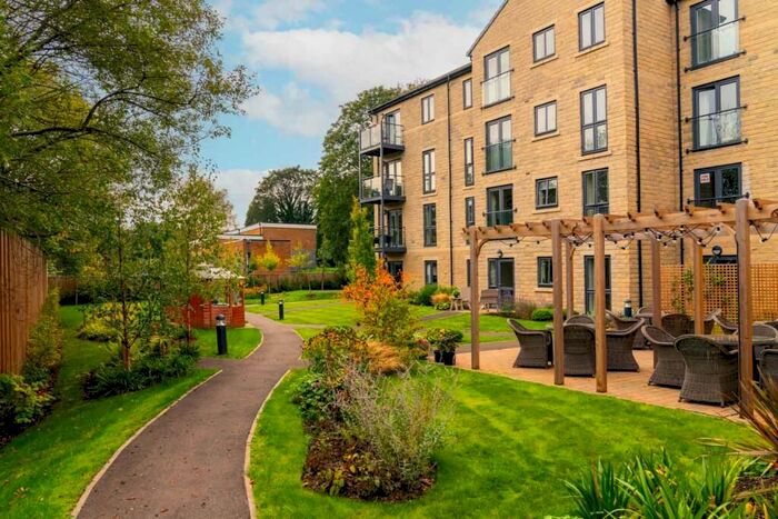 1 Bedroom Flat To Rent In Apartment, Whitelock Grange, Bingley, Yorkshire, BD16