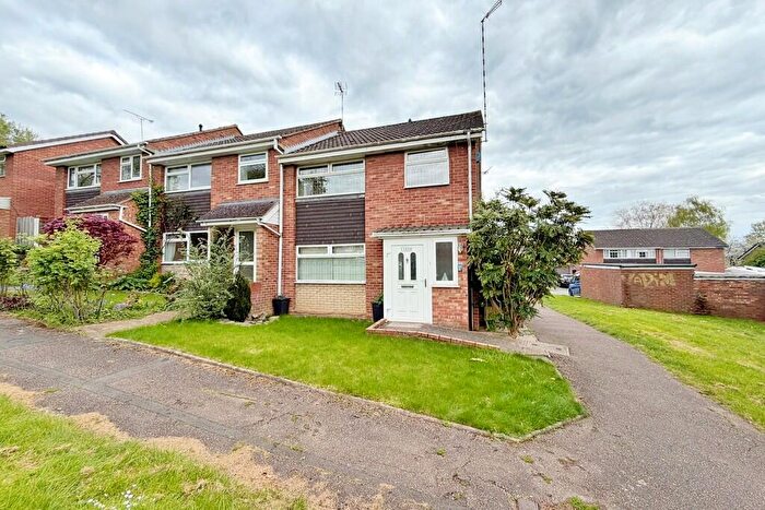 3 Bedroom End Of Terrace House To Rent In Langdale Close, Brownsover, Rugby, CV21