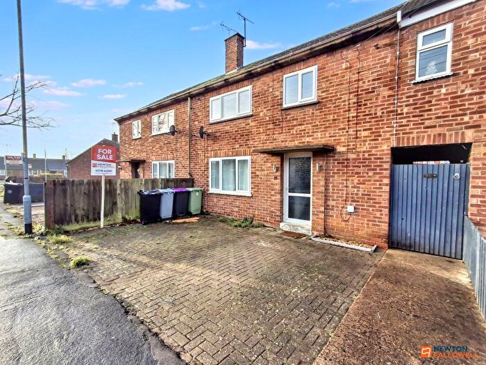 3 Bedroom Flat For Sale In Edinburgh Crescent, Bourne, PE10