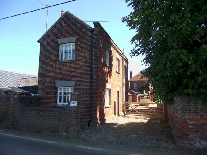 2 Bedroom Detached House To Rent In Coggeshall Road, Feering., CO5