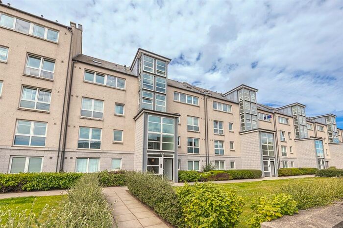 2 Bedroom Flat To Rent In Dee Village, Millburn Street, Aberdeen, Aberdeenshire, AB11