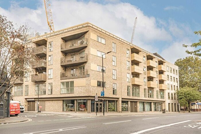 2 Bedroom Flat To Rent In Warburton Road, Broadway Market, E8